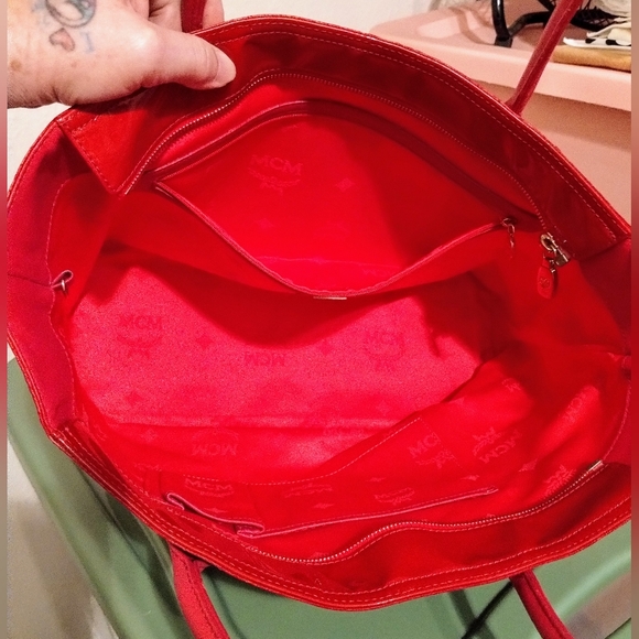 MCM Limited Edition Tote Red Great Pre-loved Condition - Picture 10 of 12